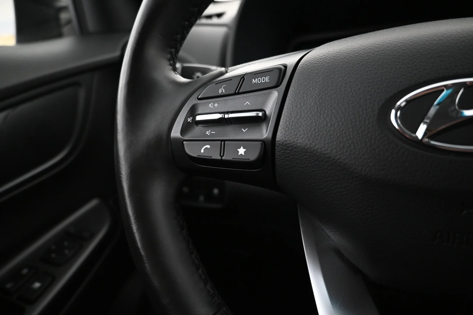 Car Image - 6w44gN9DLaiImAEp9R5qob