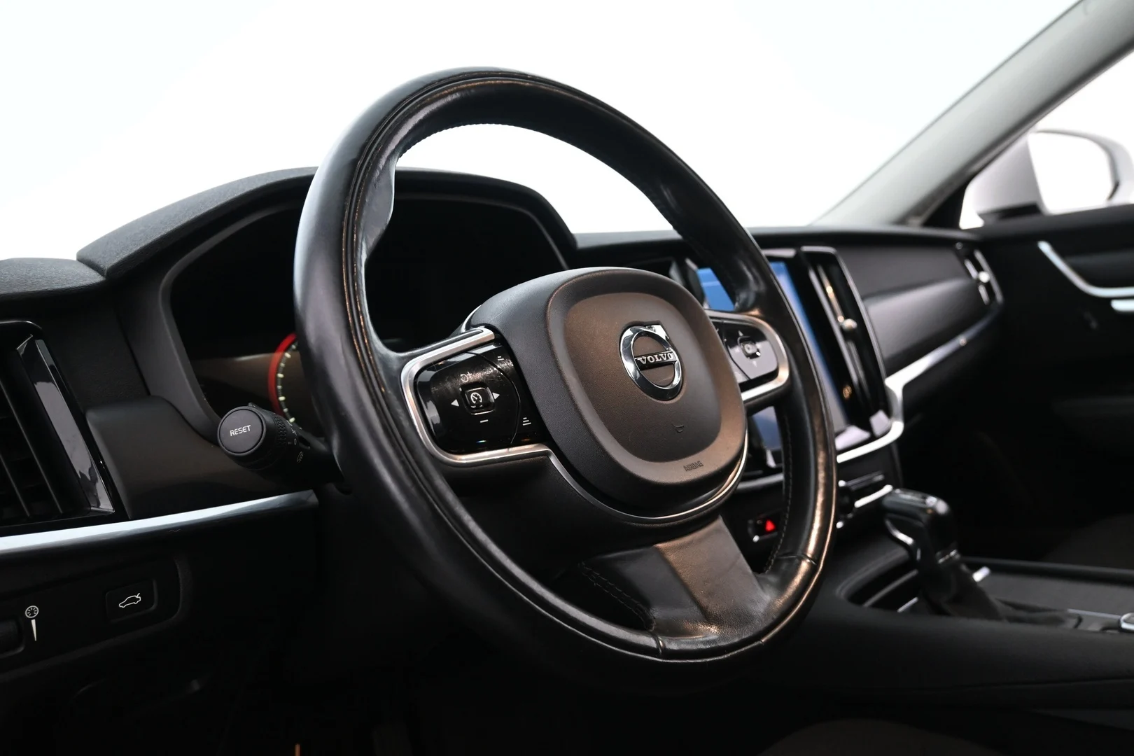 Car Image - zqrZUpkxjwQBIyNCRfWIW