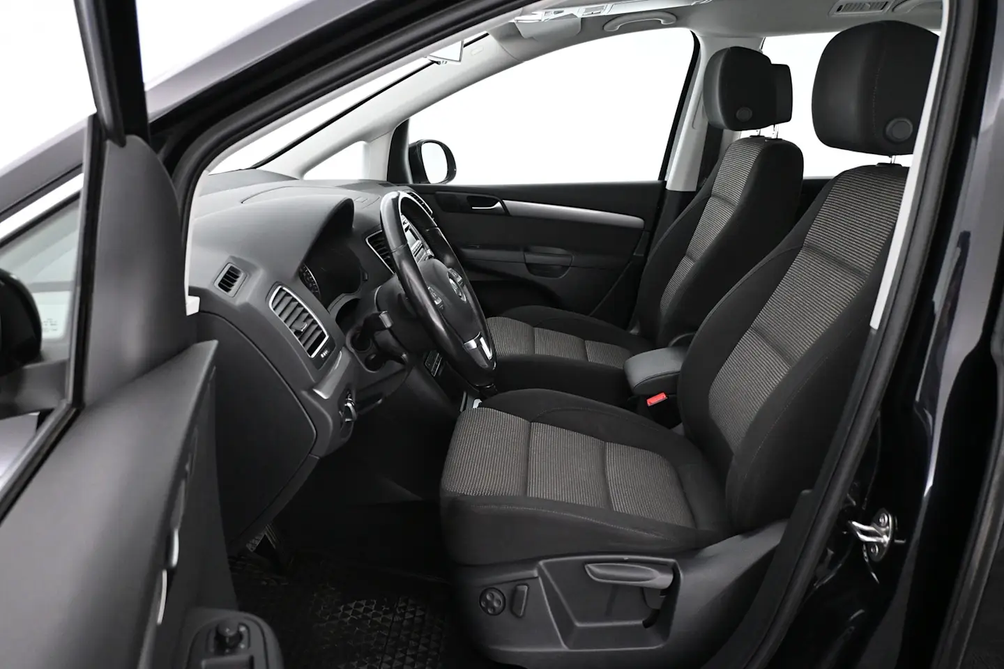 Car Image - 1JSgHGpLjeHgBlrSylNeNk