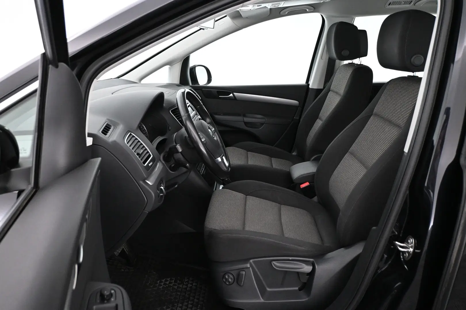 Car Image - 1JSgHGpLjeHgBlrSylNeNk