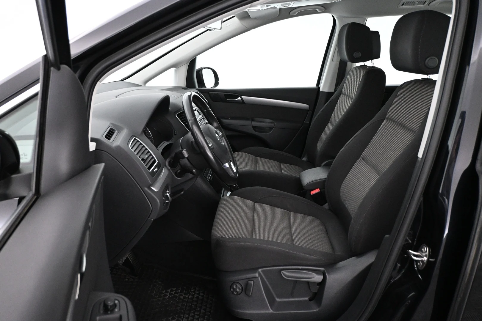 Car Image - 1JSgHGpLjeHgBlrSylNeNk