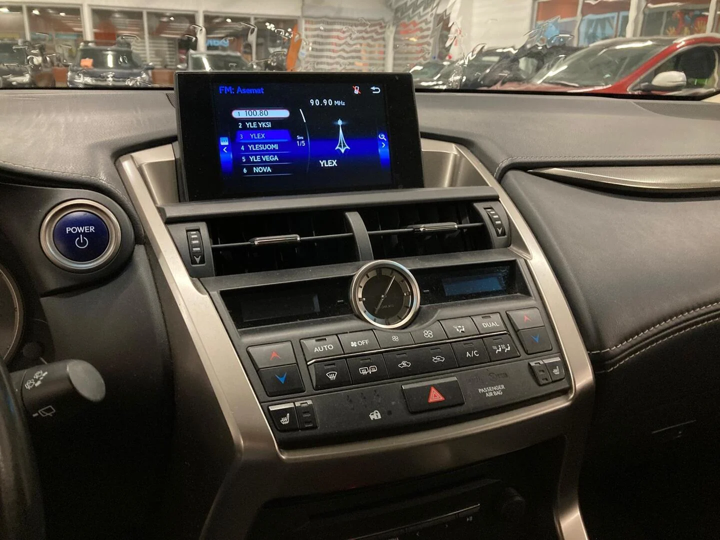 Car Image - 523x2ljBVJfQvwt9Yahd0W