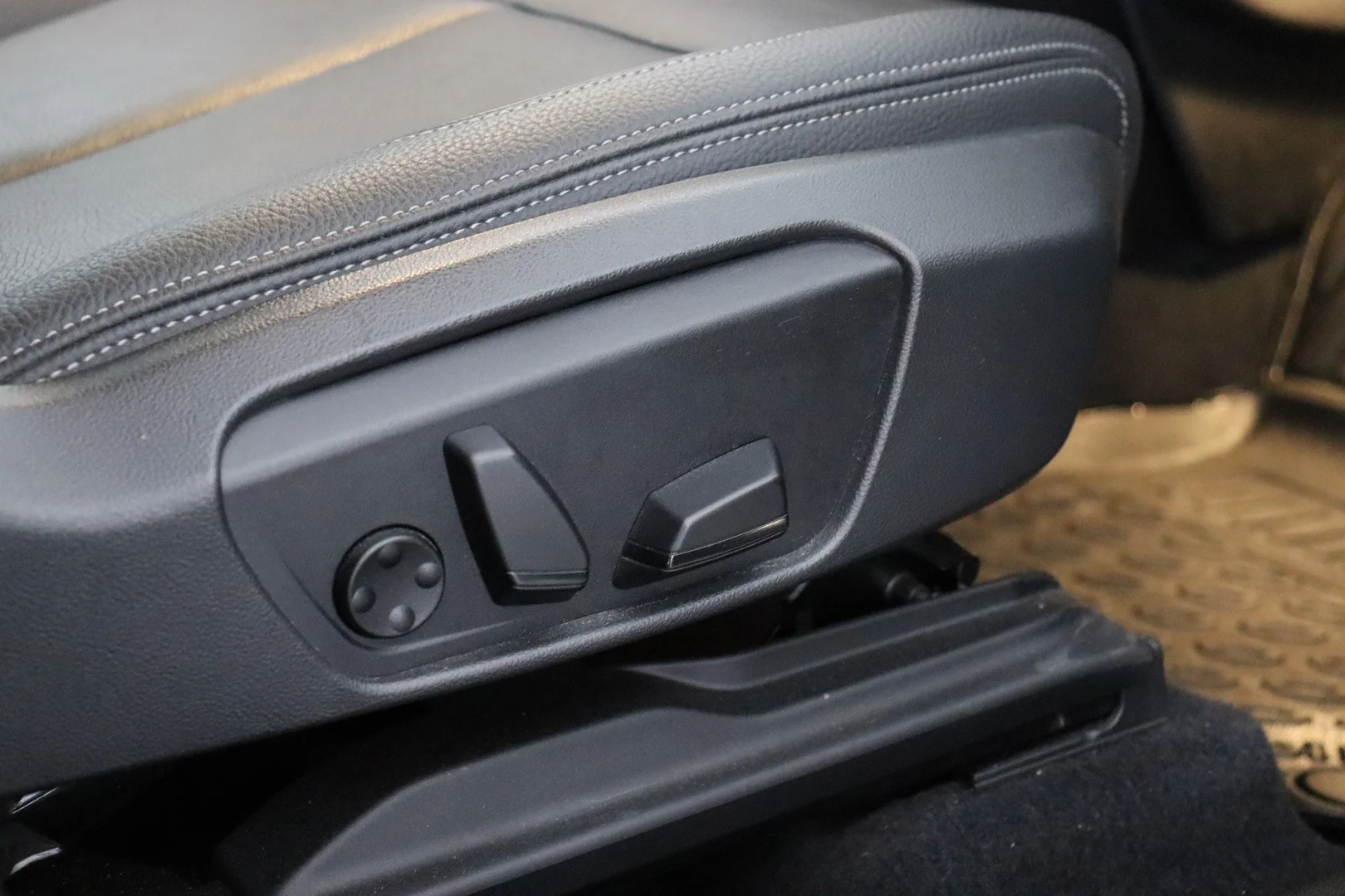 Car Image - 5CRJs0Pkgl5FRZk0YM8RXj