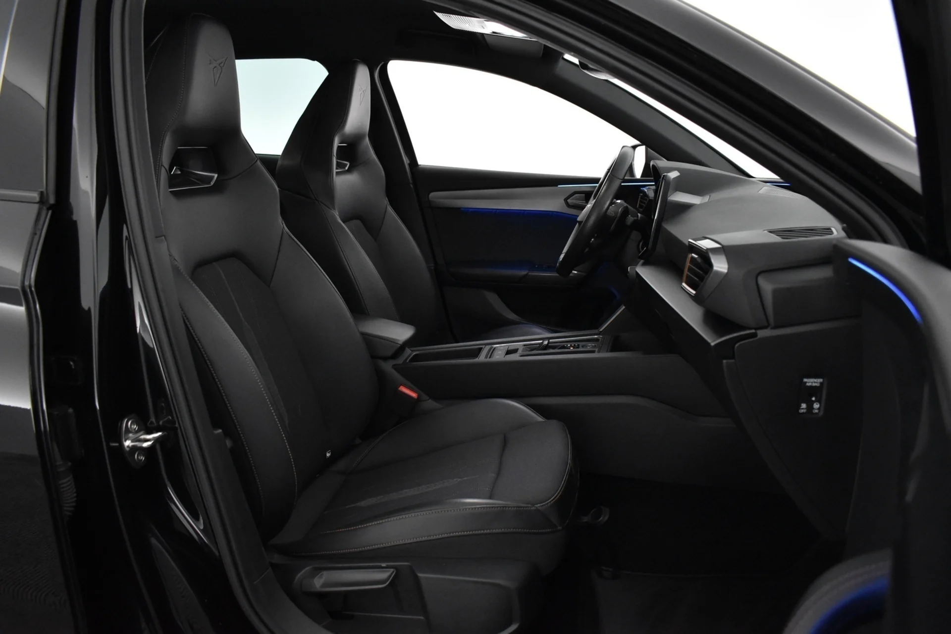 Car Image - 1ZKyfAHMbd4qxNb7hLxWYu