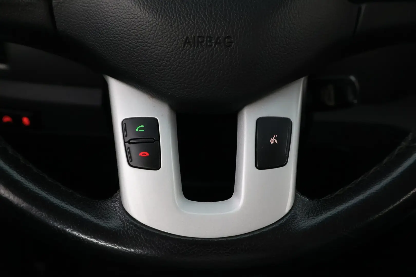 Car Image - 6raopTjJXkANRvoUD7Dd2R