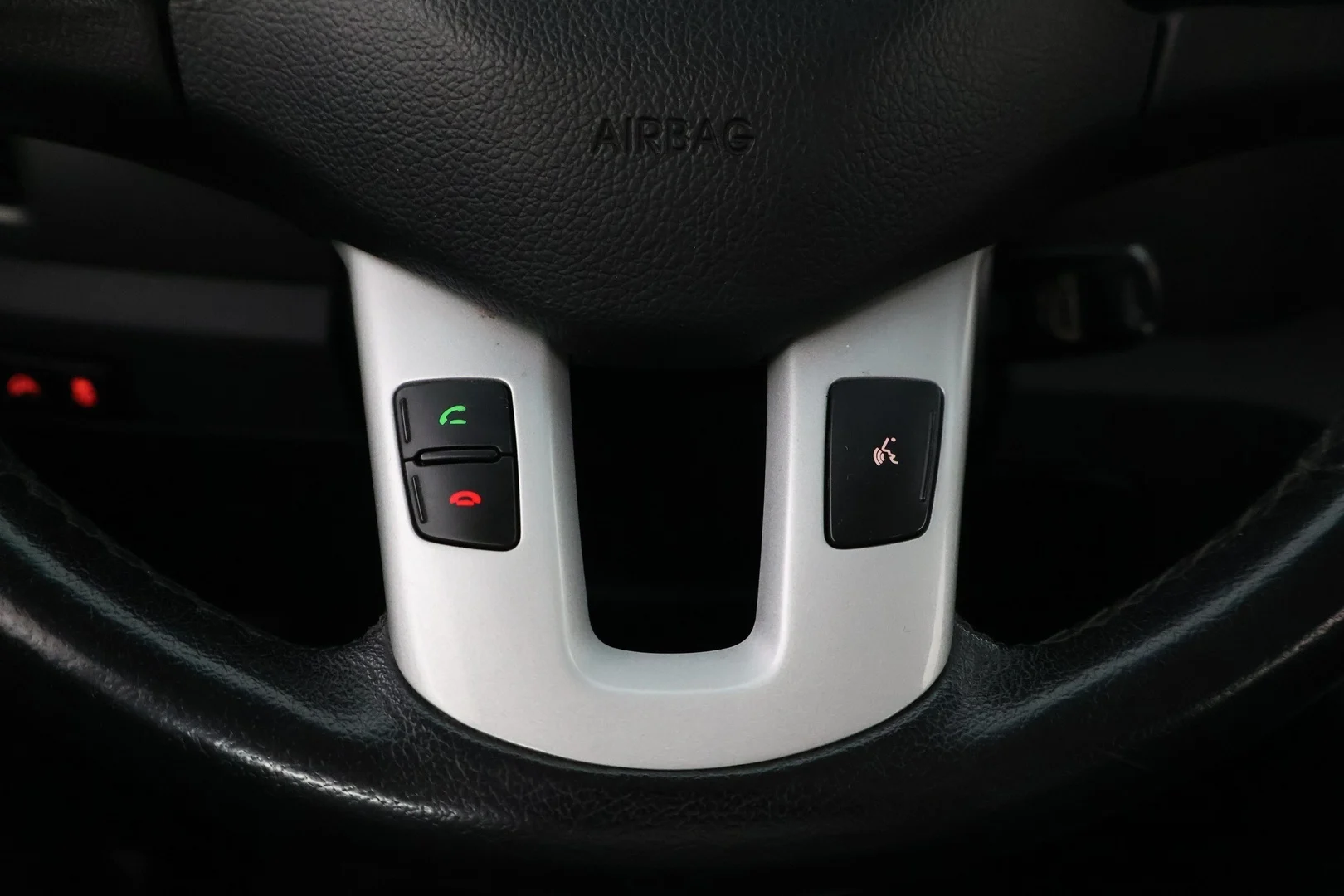 Car Image - 6raopTjJXkANRvoUD7Dd2R
