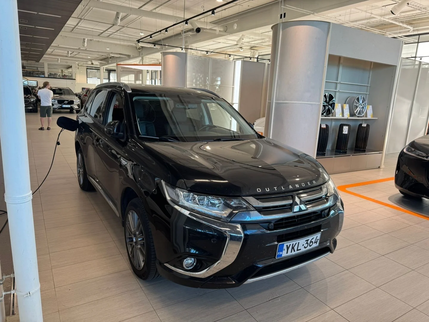 Car Image - 64X4Y1bmH59uXDwBotlQUf