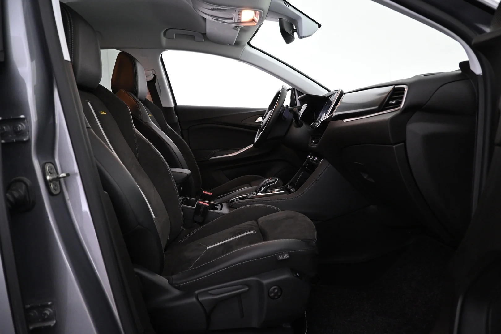 Car Image - 3taQrILPvUyrWxsc49orLb