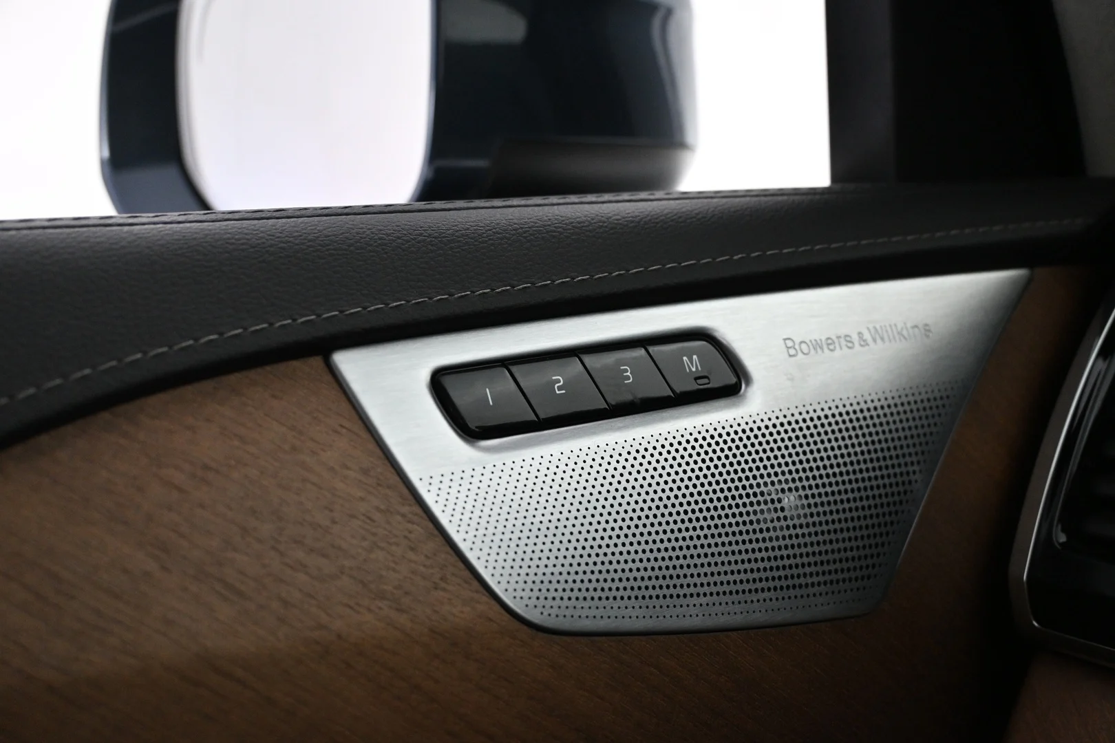 Car Image - 415pxrEmJDZ589YZCLeSgv