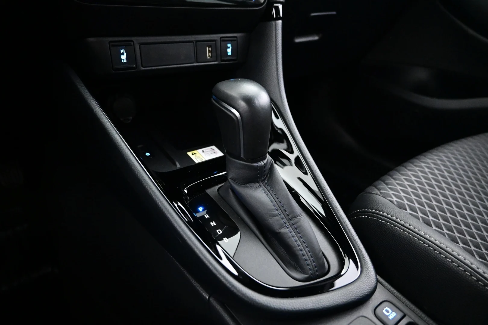 Car Image - 2ZnWAqBGnPmLEbd34213ka