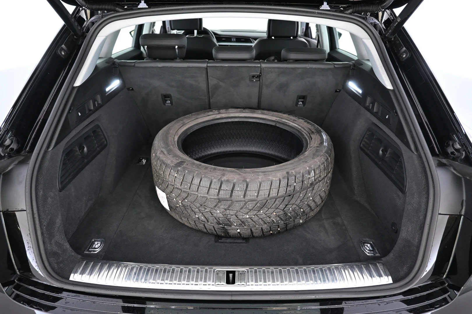 Car Image - 4aiLQrlfhmp1u55onXoaTu