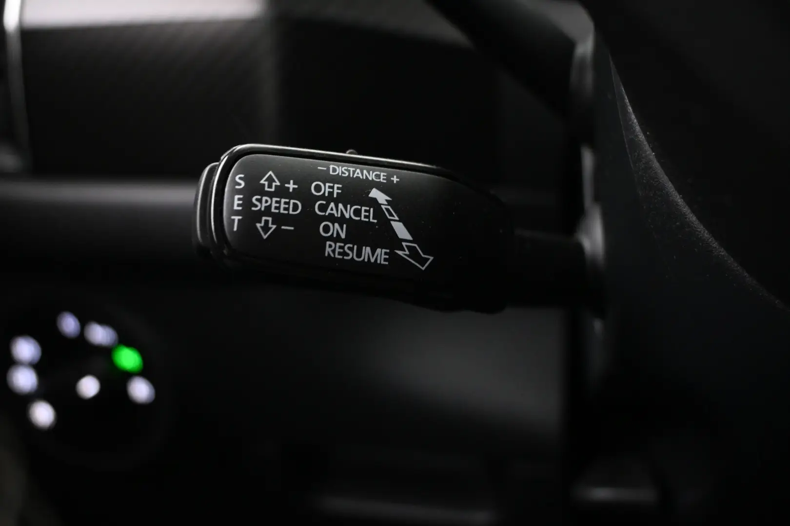 Car Image - 5awWrUO03SXYfw9SkFBndF