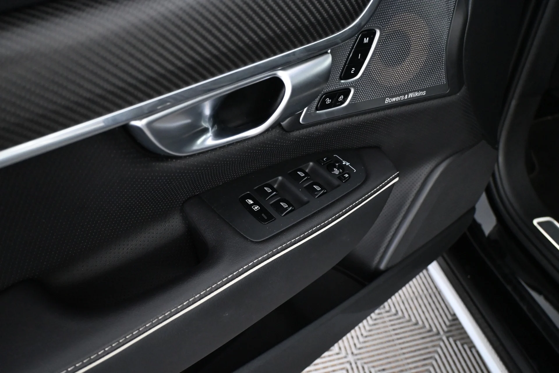 Car Image - STT4Vpdr0O9d0rA4ruG4g