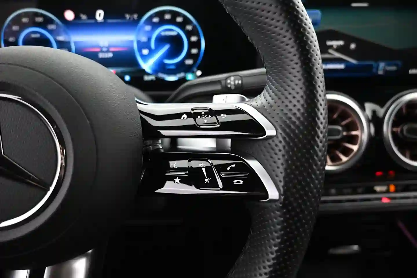 Car Image - 7scKfHGhw6iFxt7nR5FEr0