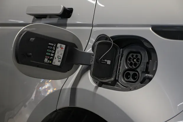 Sähköauton lataus: Mitä sinun tulee tietää?