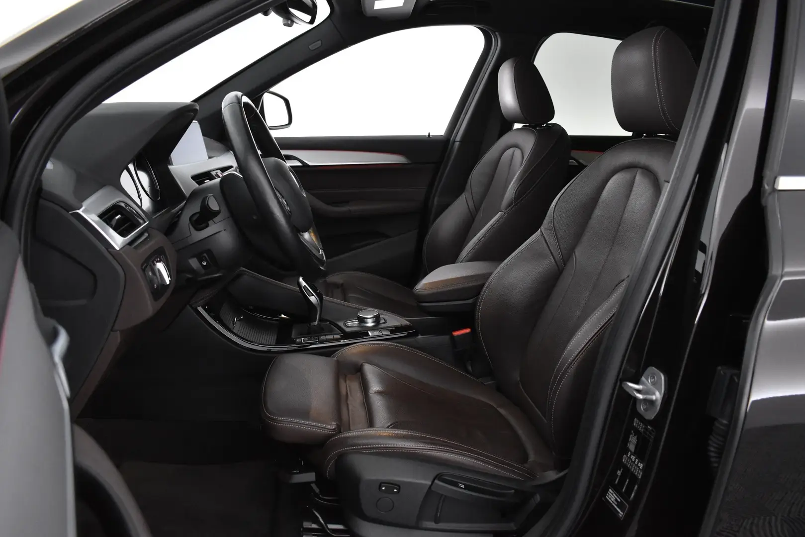 Car Image - 1BcrXf7zM4VyWaR5oYEuRp