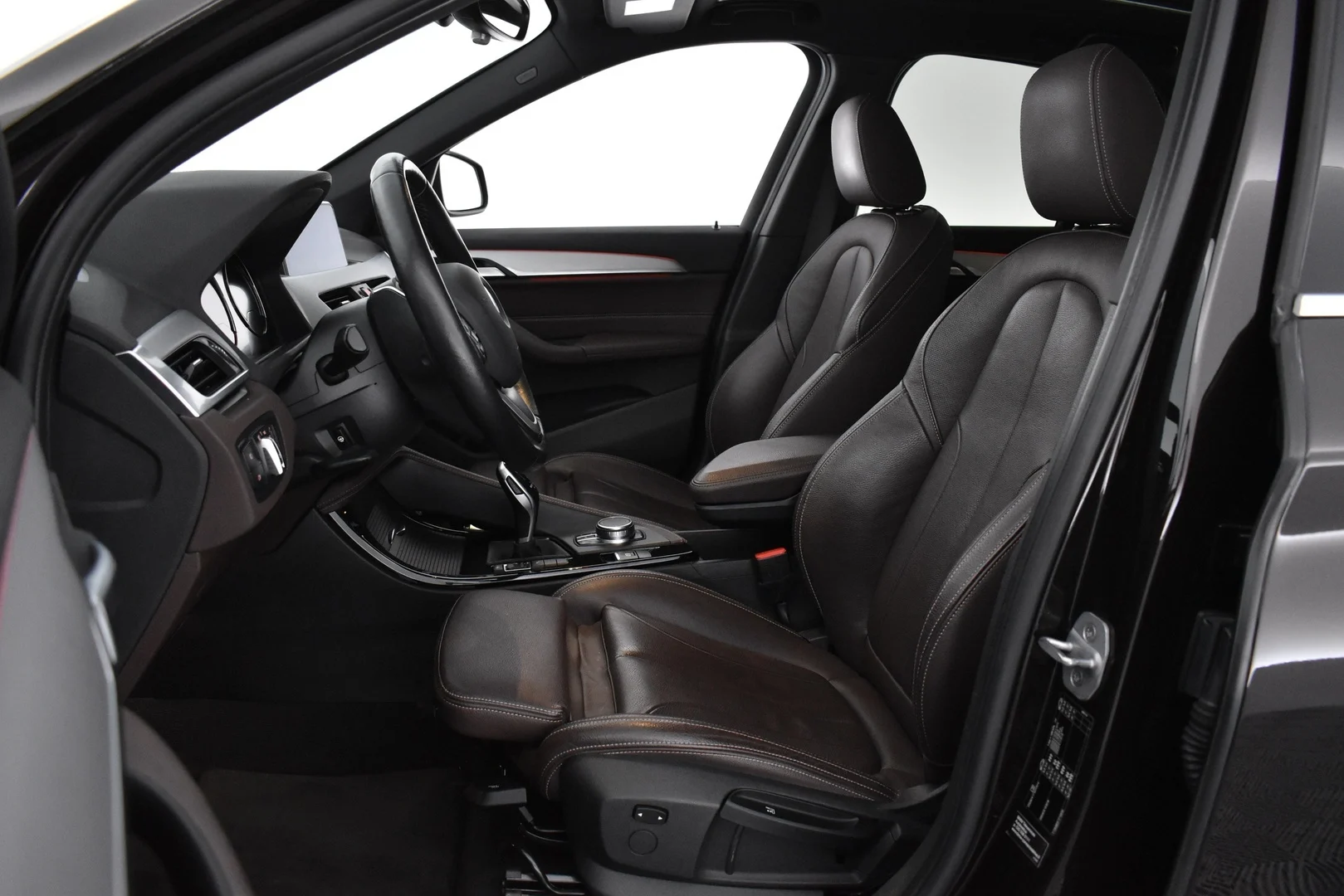 Car Image - 1BcrXf7zM4VyWaR5oYEuRp