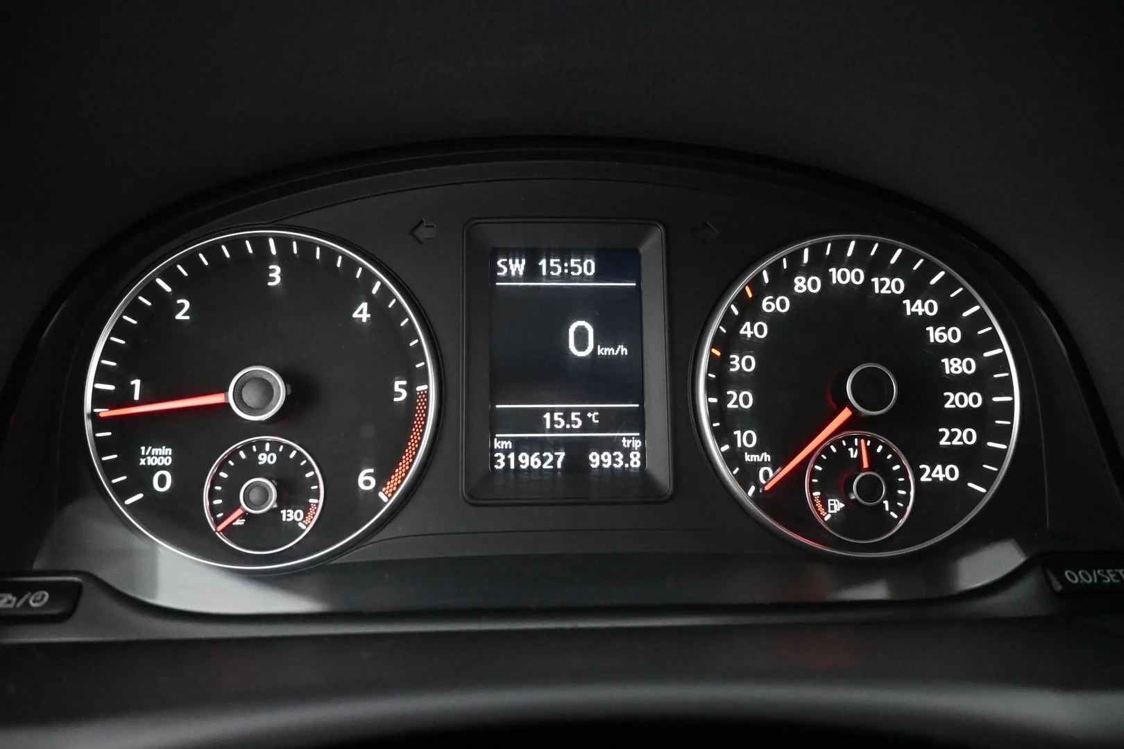 Car Image - 3IVJxxnVImVaTliDIR8Ewf