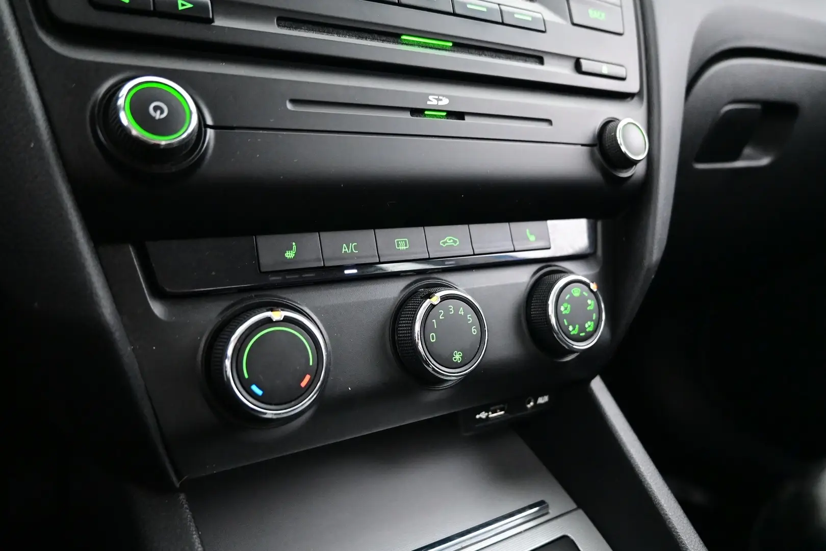 Car Image - 6RjKkTGoflRrPxh2rh9Dea