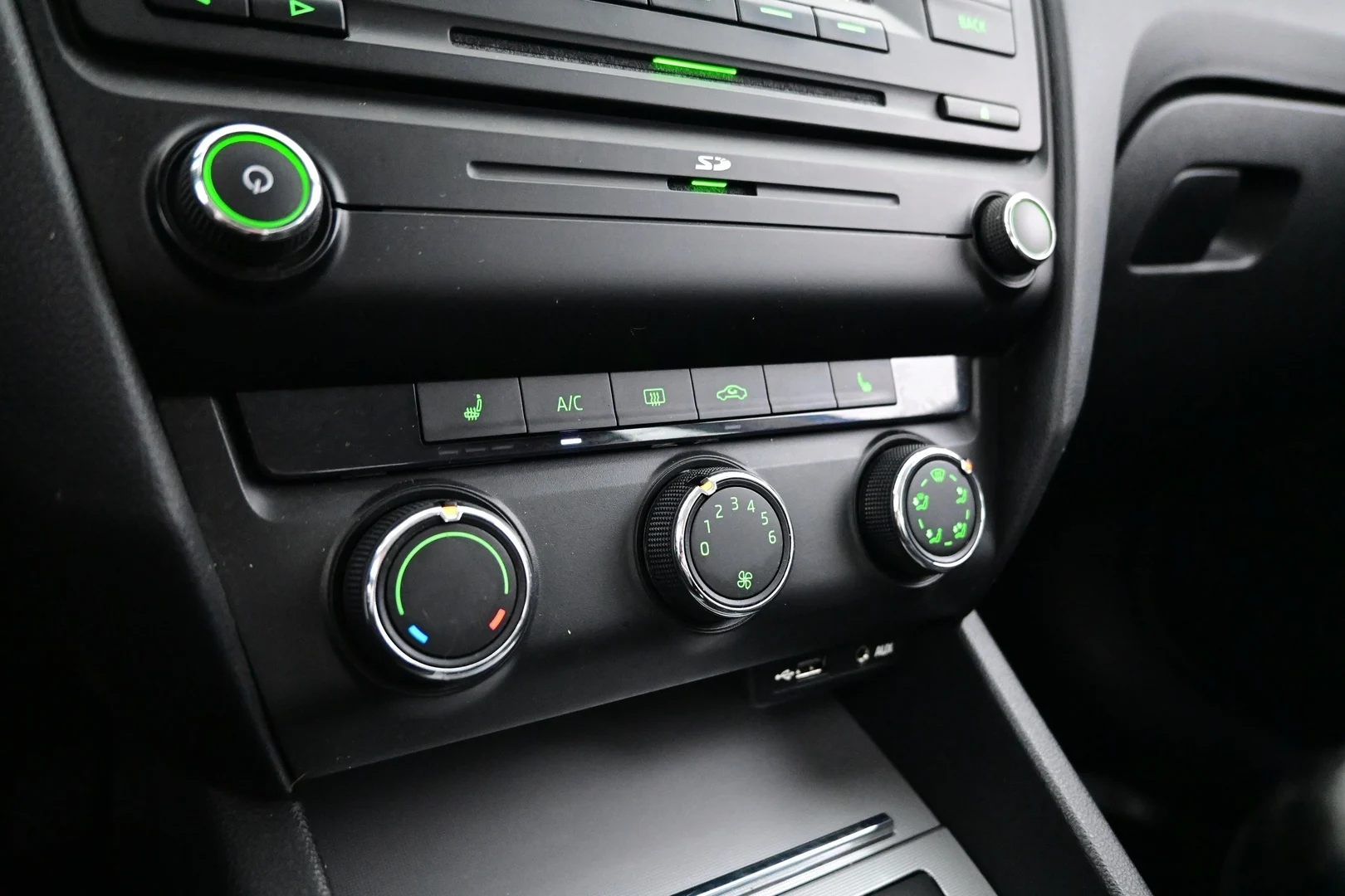 Car Image - 6RjKkTGoflRrPxh2rh9Dea