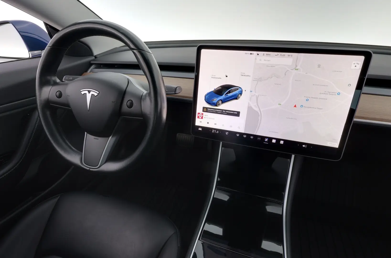 Car Image - 26B0eR7Xux1d9FNwlGEPmd
