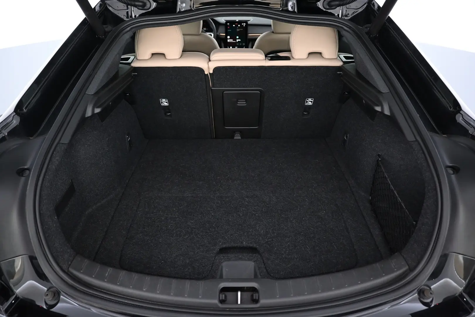 Car Image - 2seTFDgkgAfyJizYwFW8PW