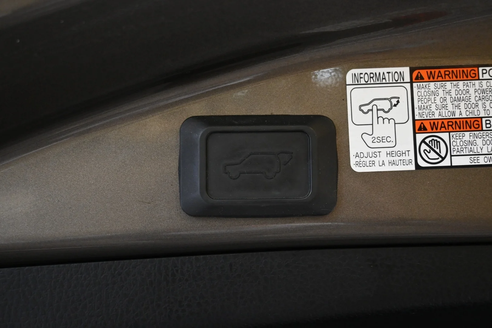 Car Image - RyOYXlLZwPC0aTGEDP7xU