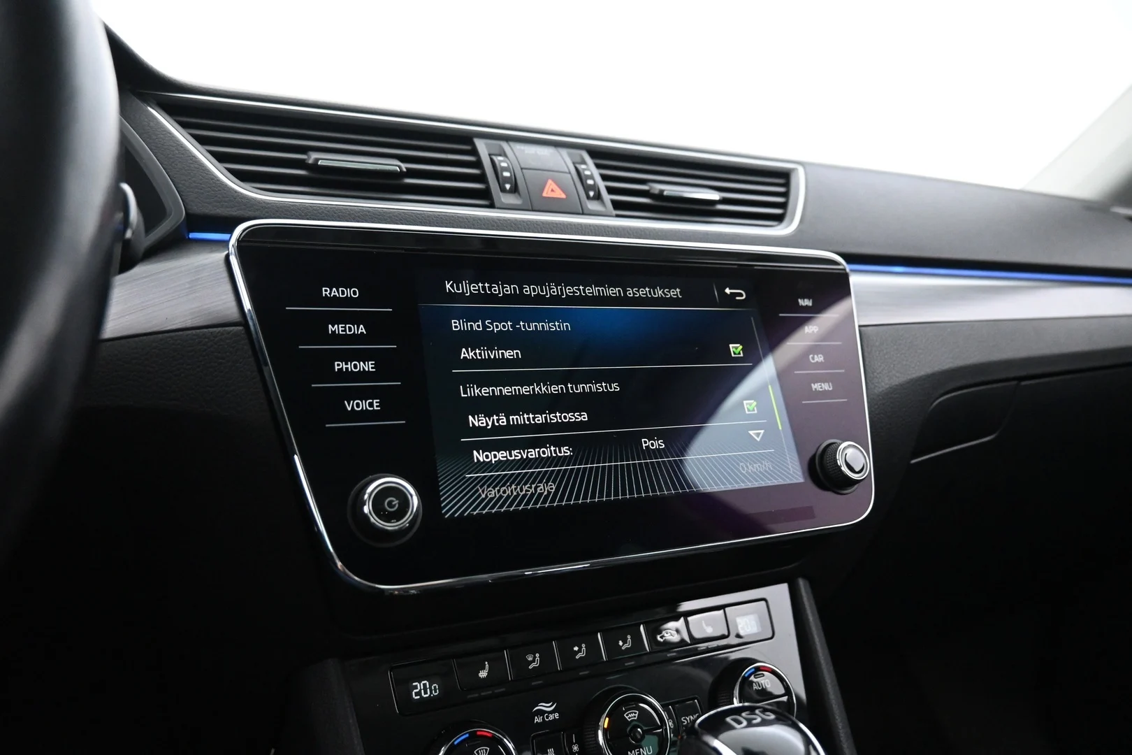 Car Image - XFqPcnxTenJJxIBYXoLVR