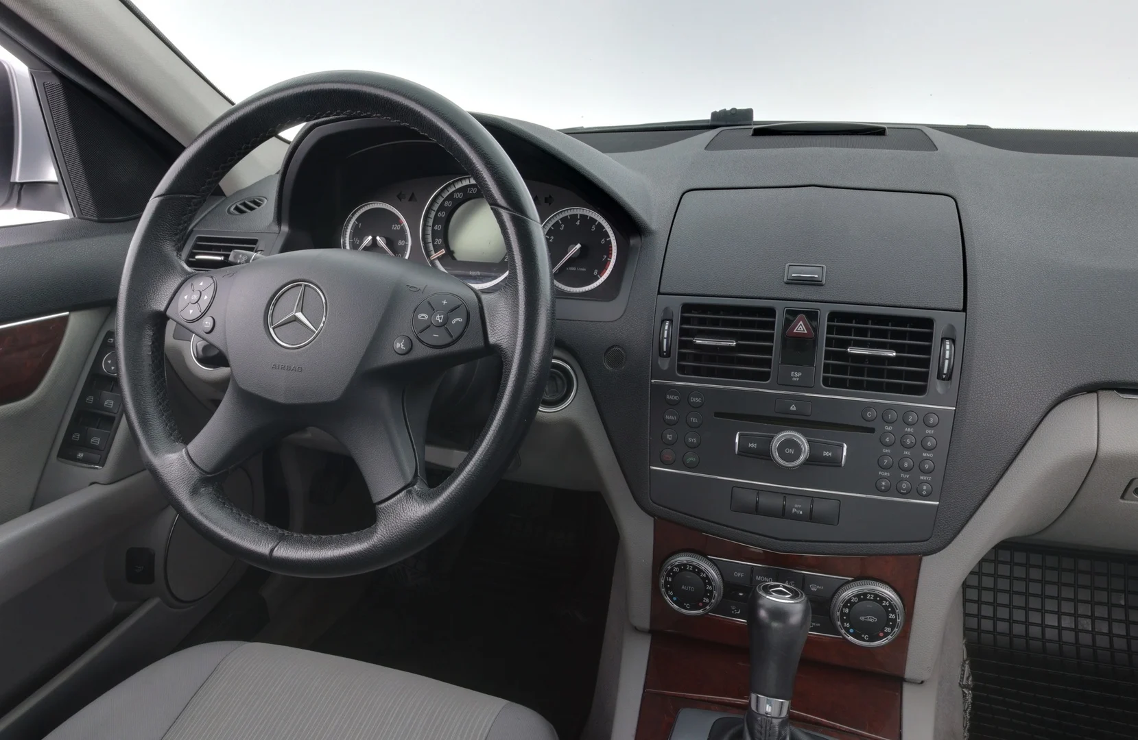 Car Image - 7yVDxbFCisXizKVf1J9UJT