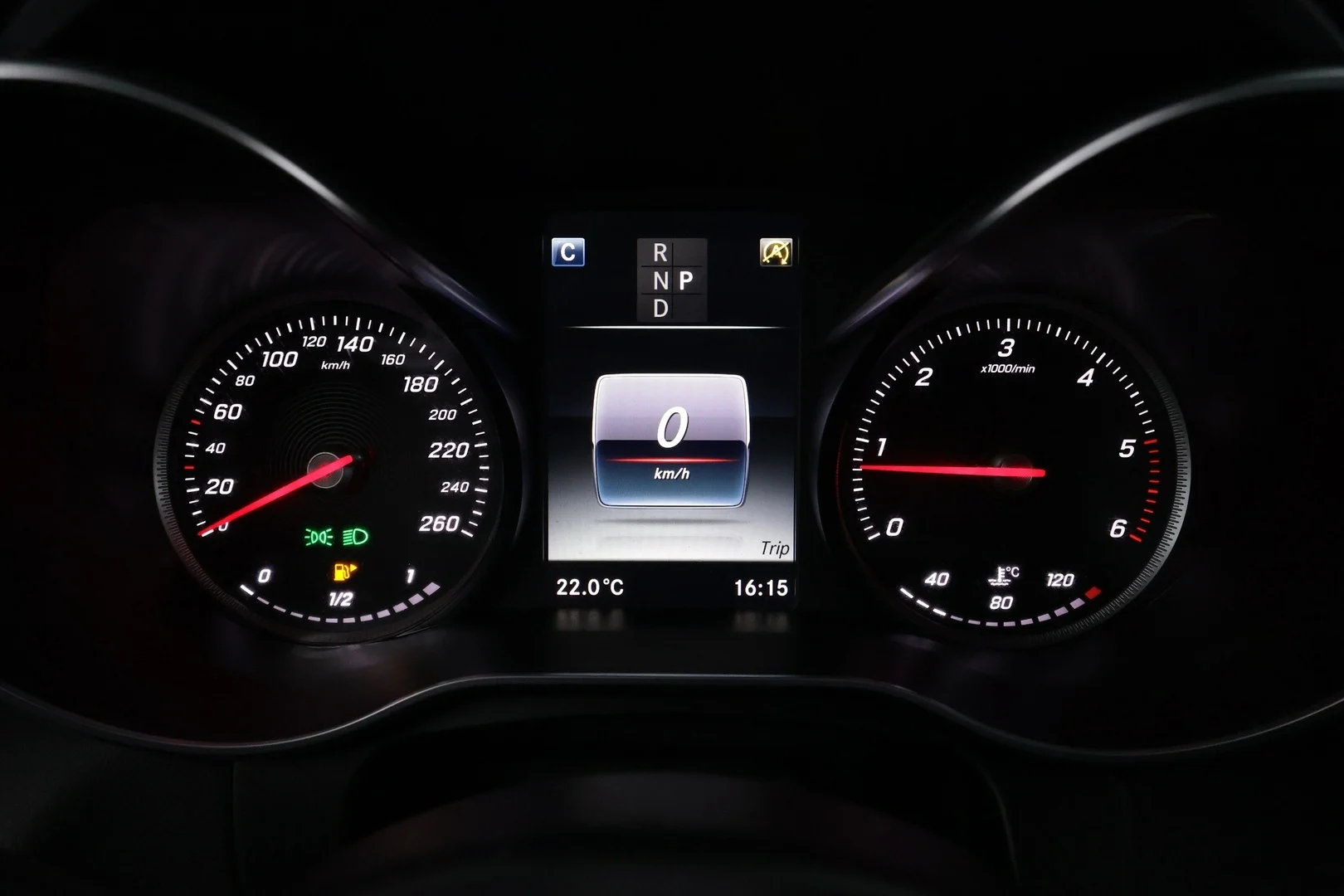 Car Image - Rnz8AImhZFKbPNFxjTtAV