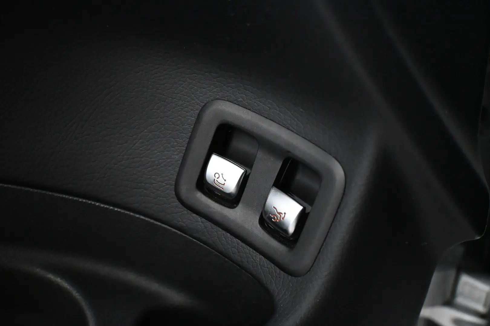 Car Image - 3itSMGDpI7Amls5hQpw9Fb
