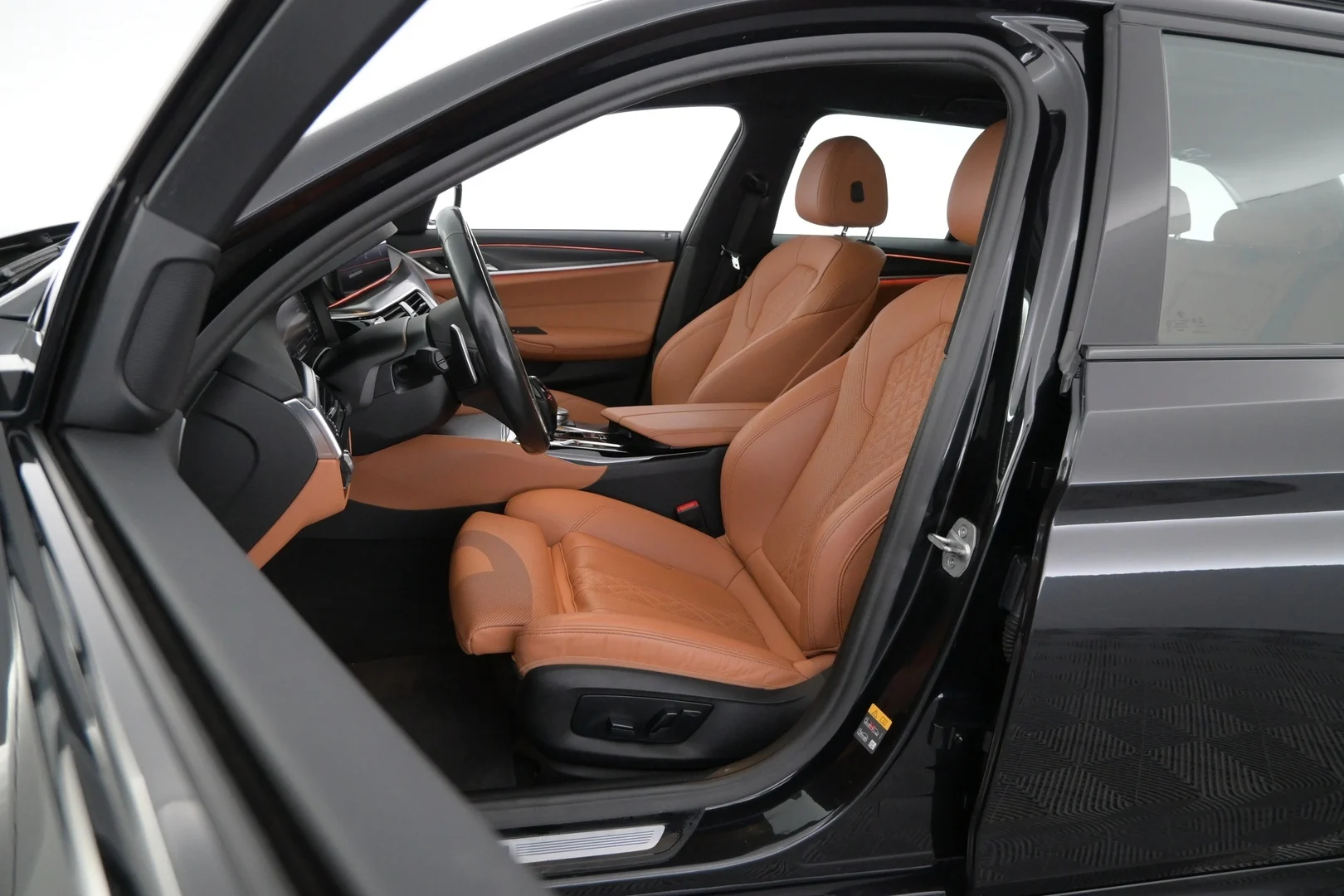 Car Image - 2c4qPDpQS1ZFwbSJcSV5q6