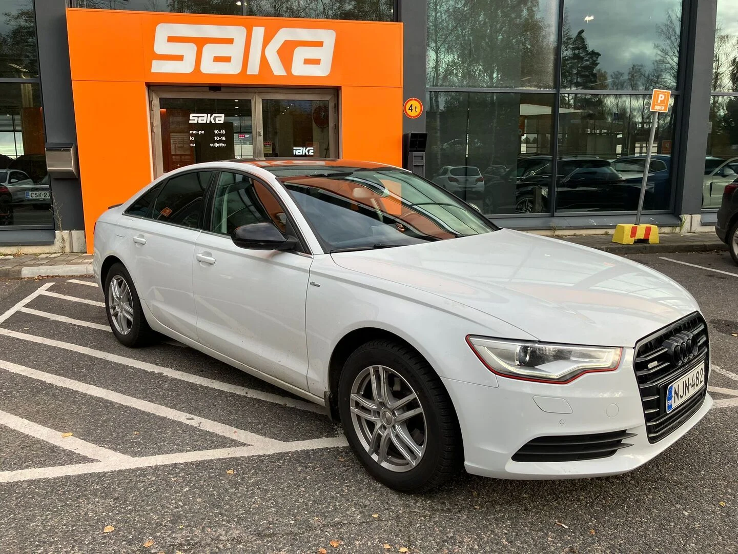Car Image - UXkFBEGydLbAx5OBnvMMm