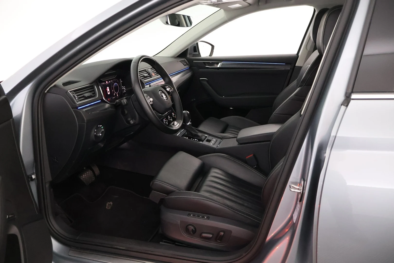 Car Image - tD4E0uzs7fSq6V8kZtrHF