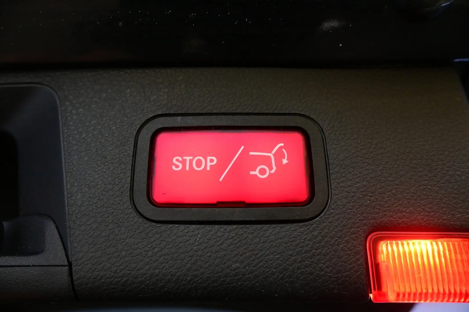 Car Image - 4akd8dqgzXy9COHV6QAsP6