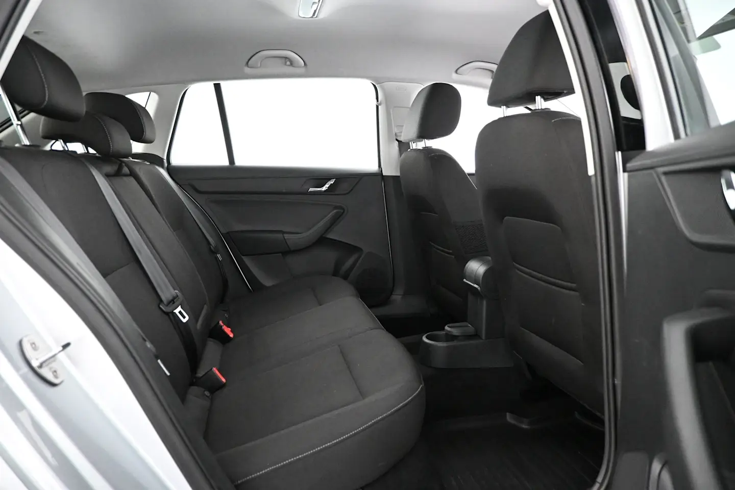 Car Image - 1D34ZAAwjsxXdBbAvON86x