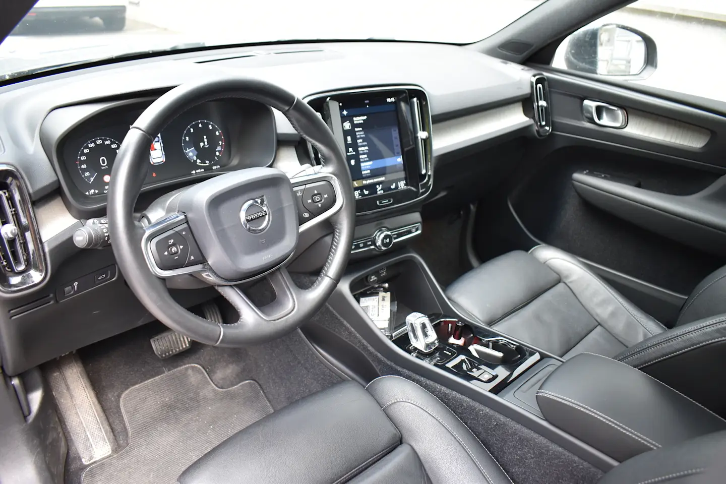 Car Image - 32QDzrarLenbHQuvJW6oJ0
