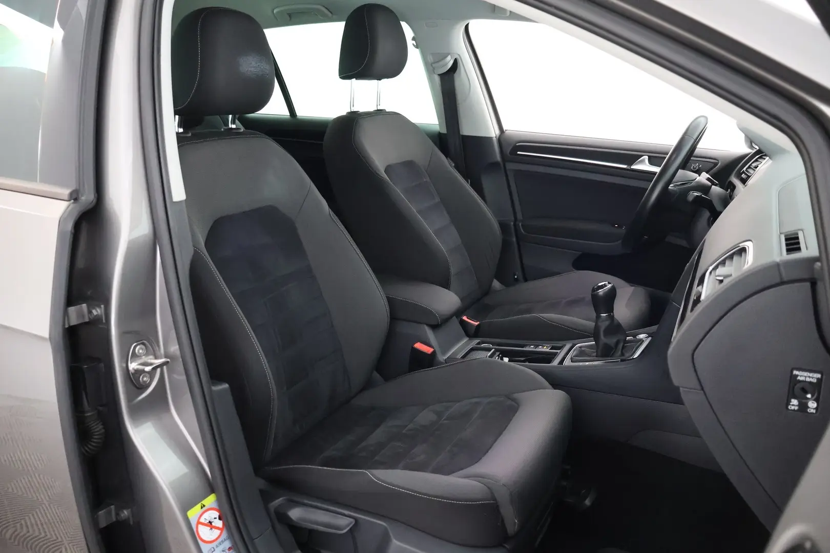 Car Image - 75FPxitWmI8EO70C0Ty2N