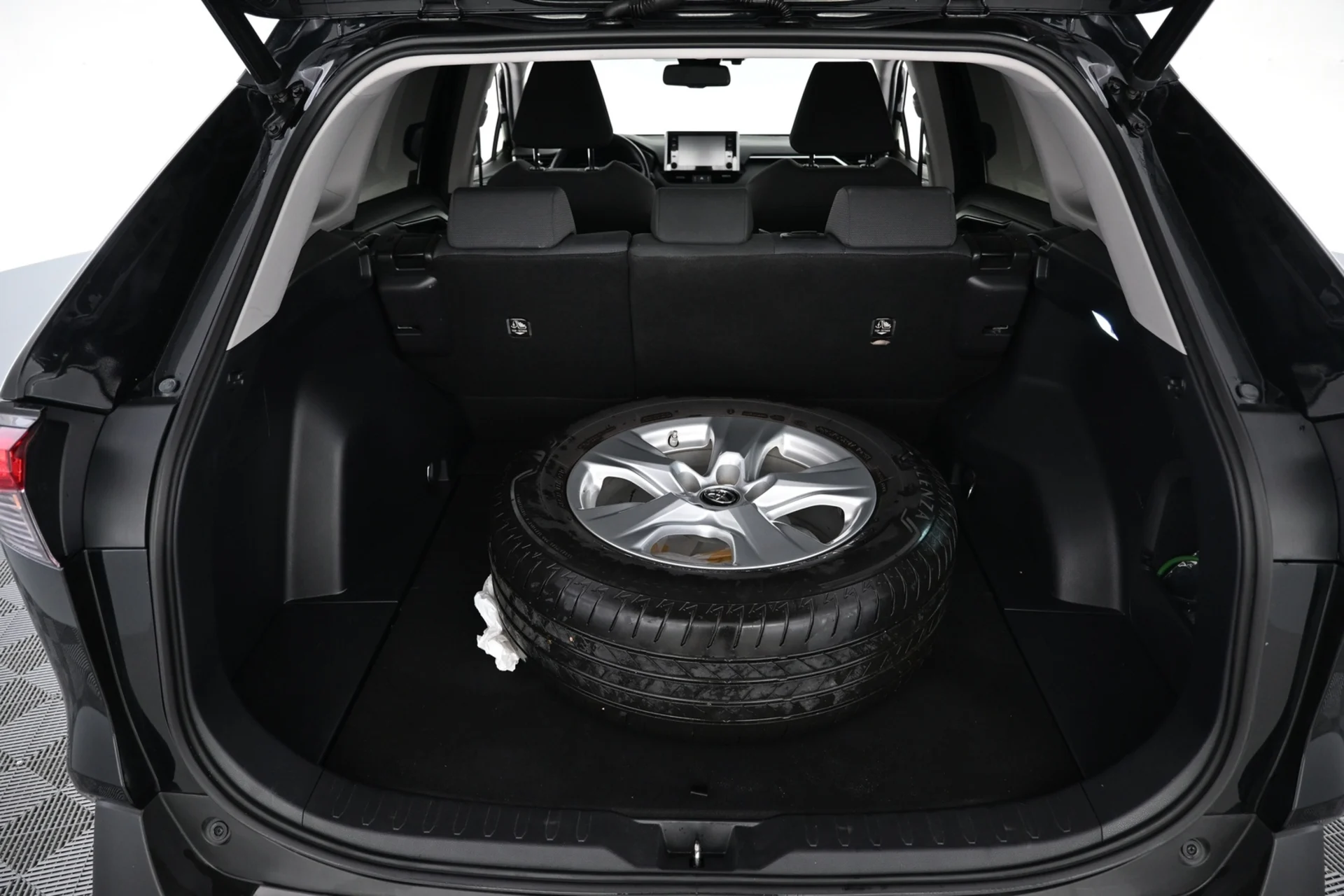 Car Image - 5FxuQfnGjoICGYp8atZTqY