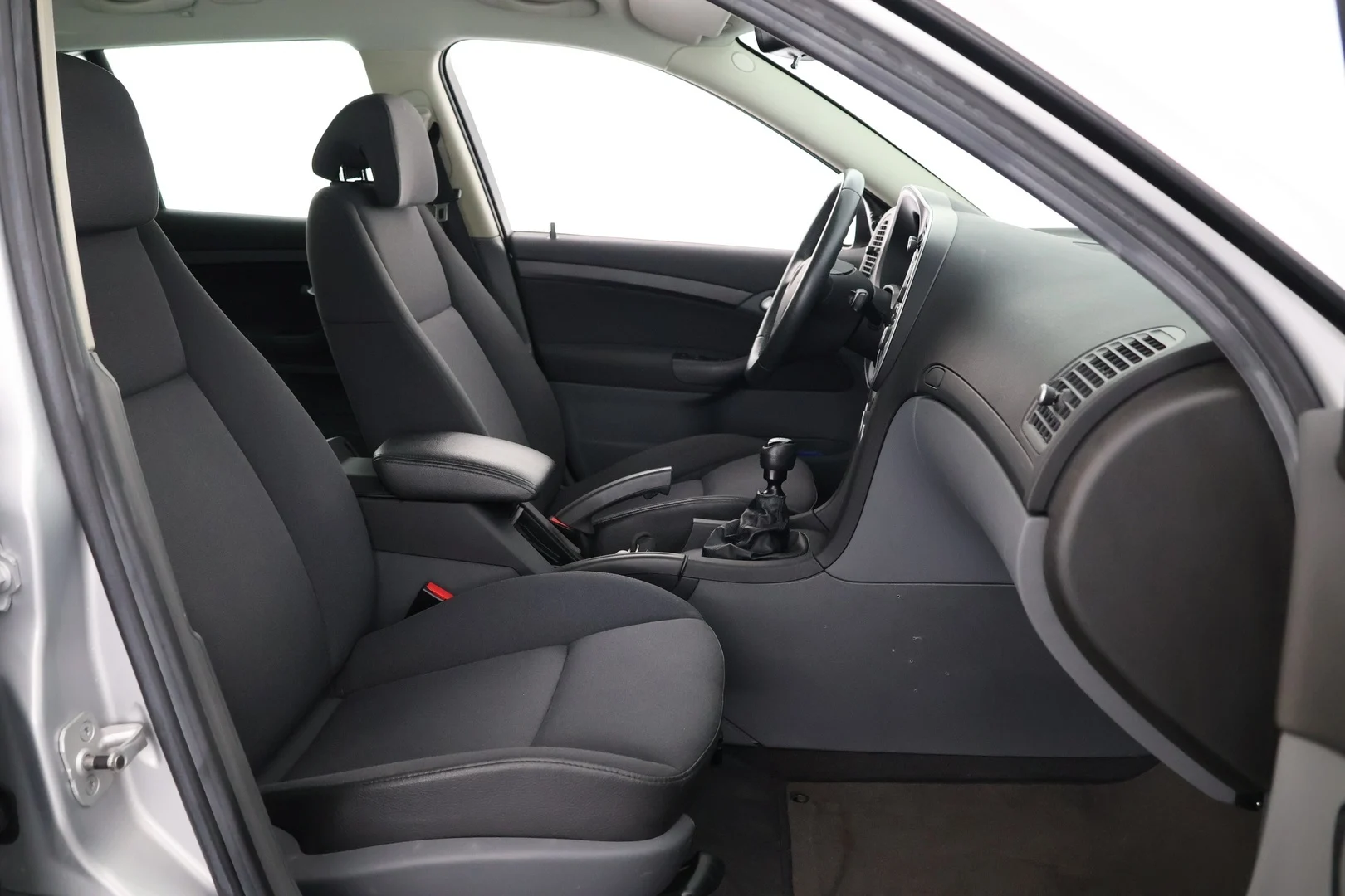 Car Image - 1xmXeFtWsogcGFNioRCi3n