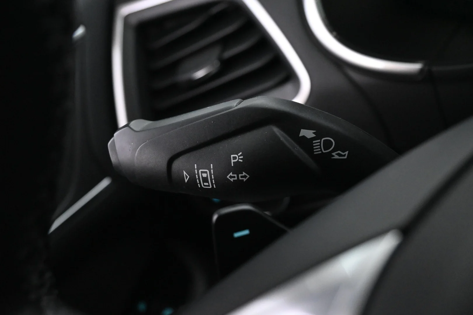 Car Image - 67f34fckJ01zoTccRSz7RA