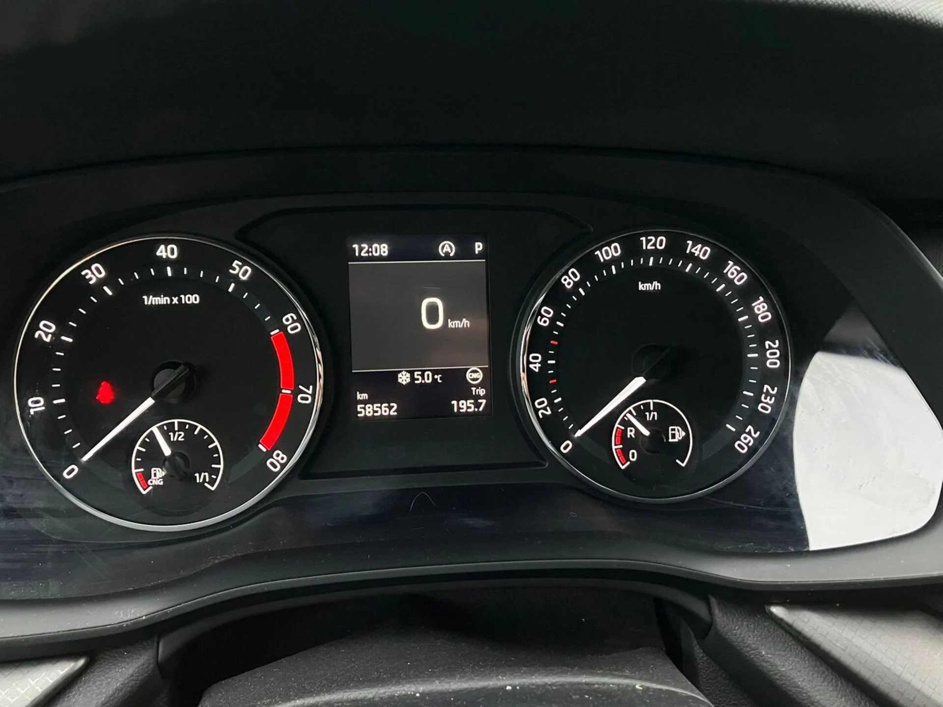 Car Image - 1xZAgT6Klv21QJ128Uubea