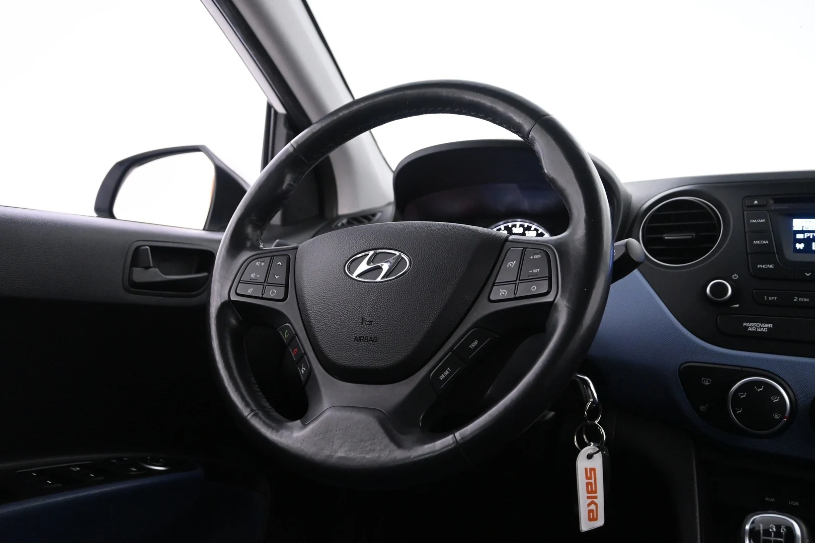 Car Image - 4i4YC0Y8LrvvXtry9yALWw