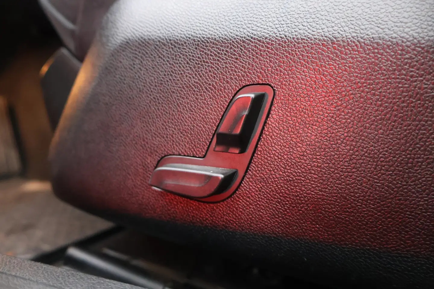 Car Image - 5M5KzdrU7aPhcvEv6EBpM8