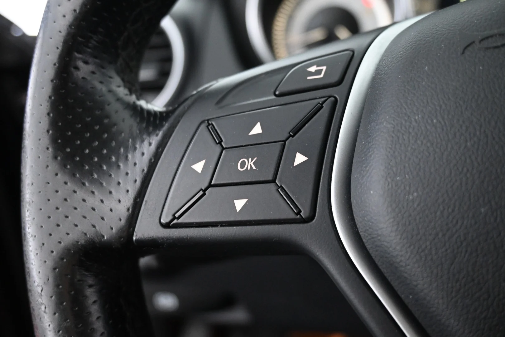 Car Image - 7dTj2q6y9qxjHIzNUygidU