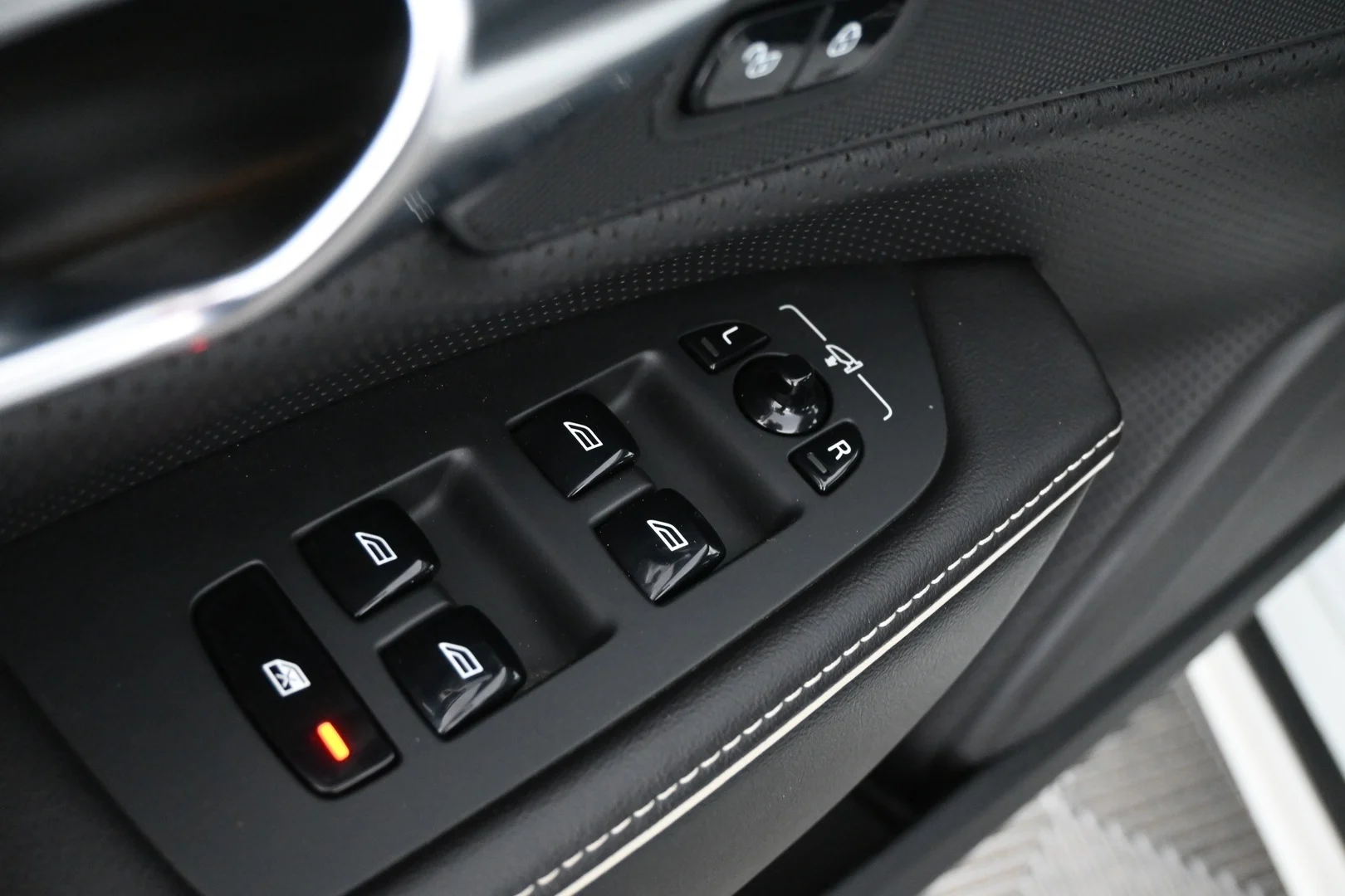 Car Image - 2q6MQuQaJgb1LMOH2yTVty