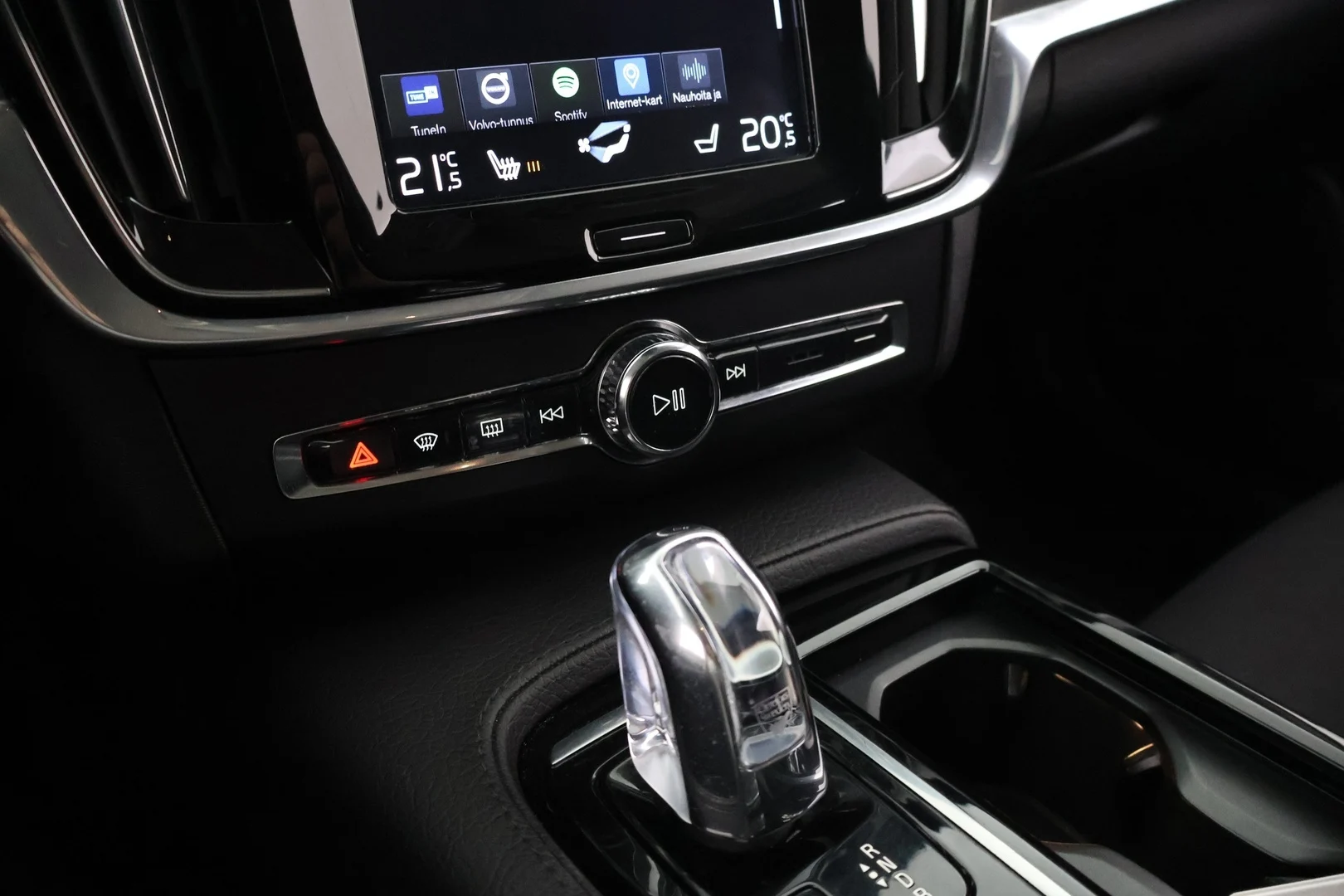 Car Image - 5pYcZLHqQvjZT1u6wNxLDa