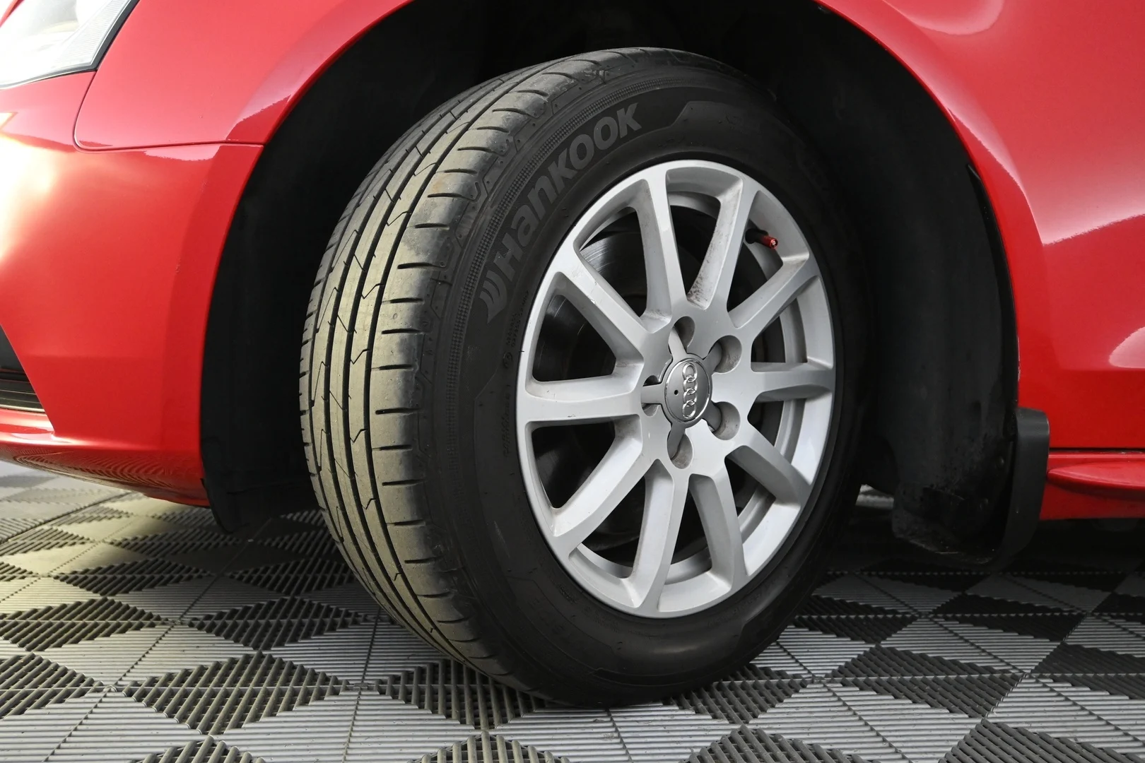 Car Image - 7lubA4zEkLxyUNd0WmGMju