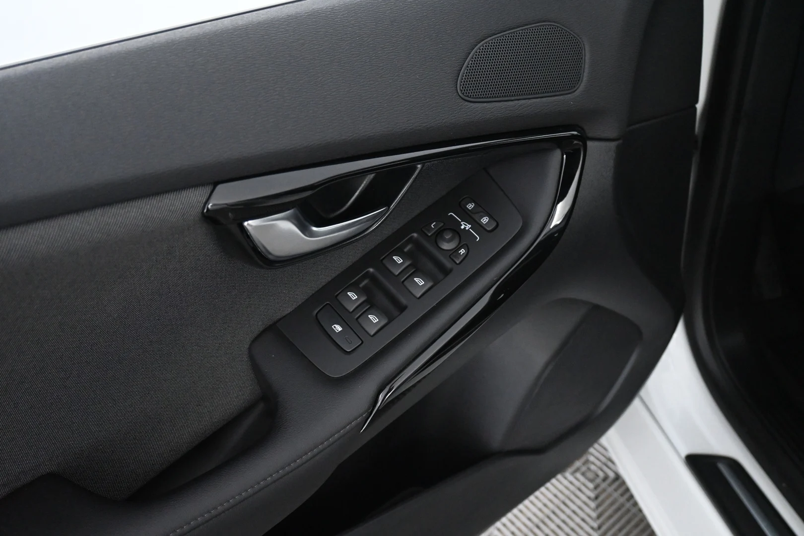 Car Image - 7vkL1qsrovnOFIb400qF0B