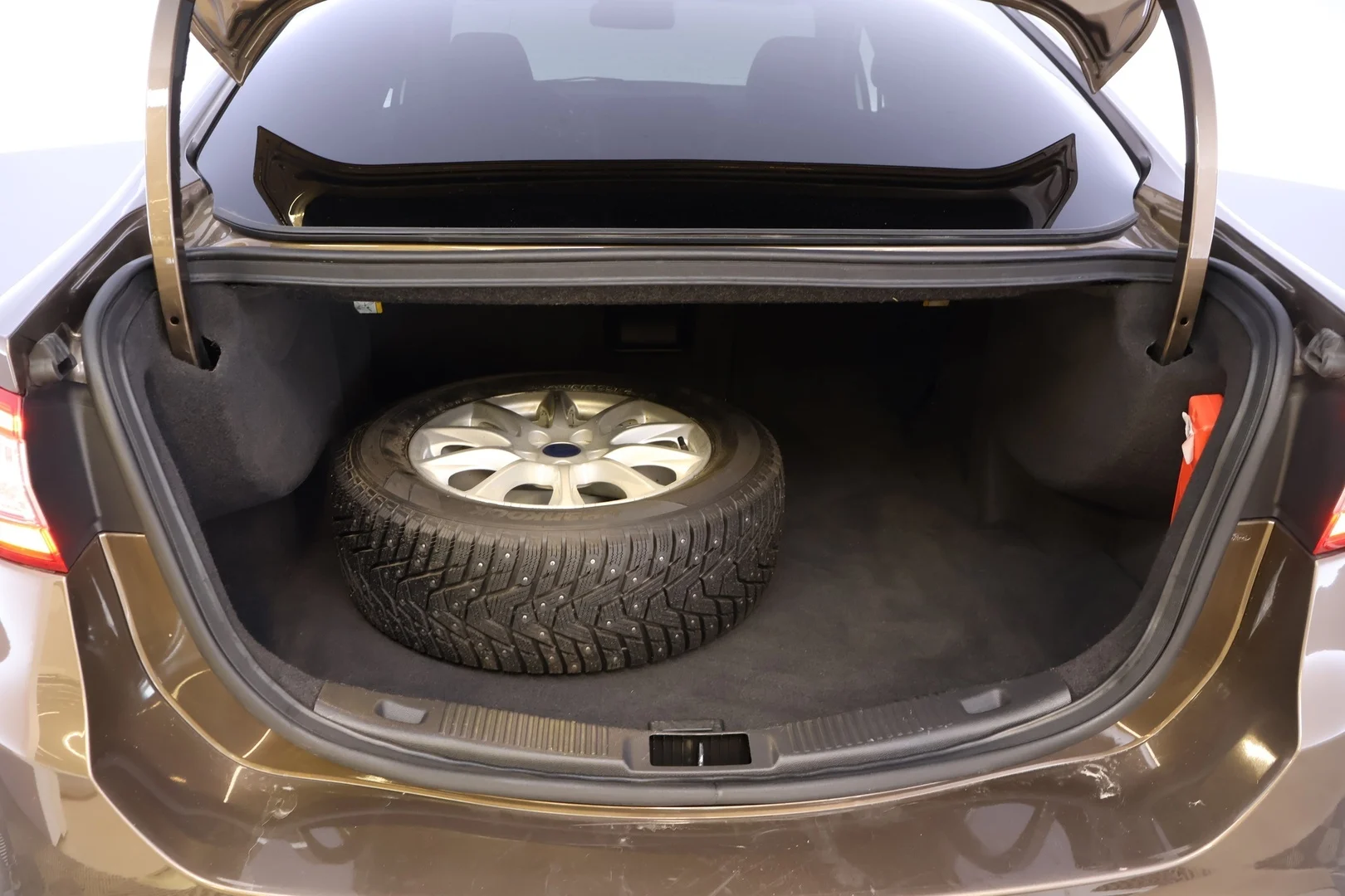 Car Image - 7AJRFsmyZRfwFJUJjcVWDK